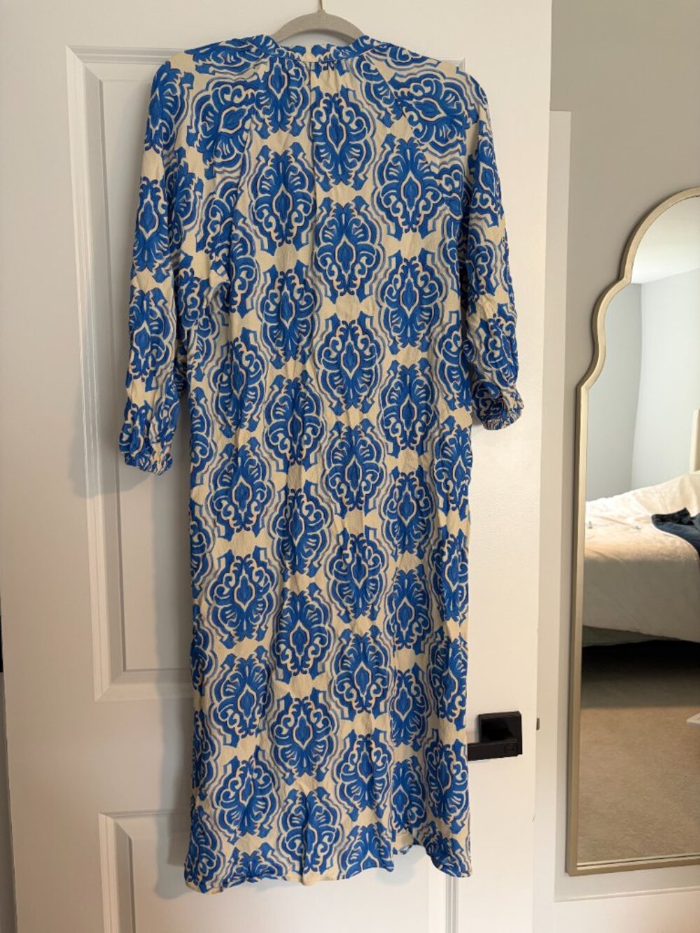 Zara Blue and Cream Paisley Button Down Dress Size Large - Picture 4 of 4